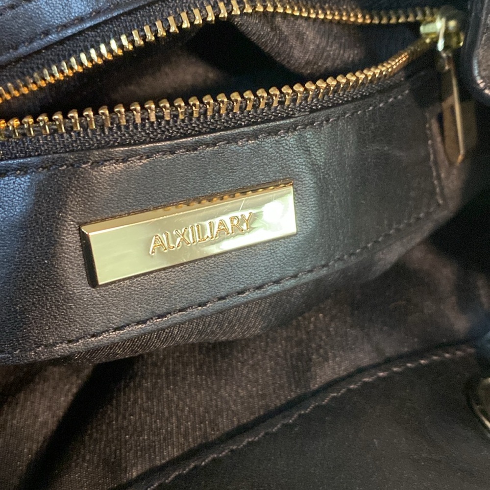 AUX Auxiliary Hobo Bucket Bag - Picture 10 of 15